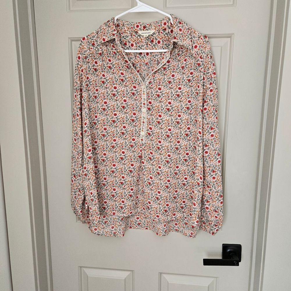 Max Studio Red and White Floral Blouse